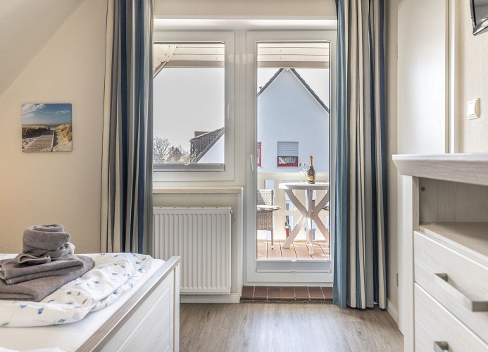 Ferienwohnung Am Wald 30, Nr. 1  mit Balkon